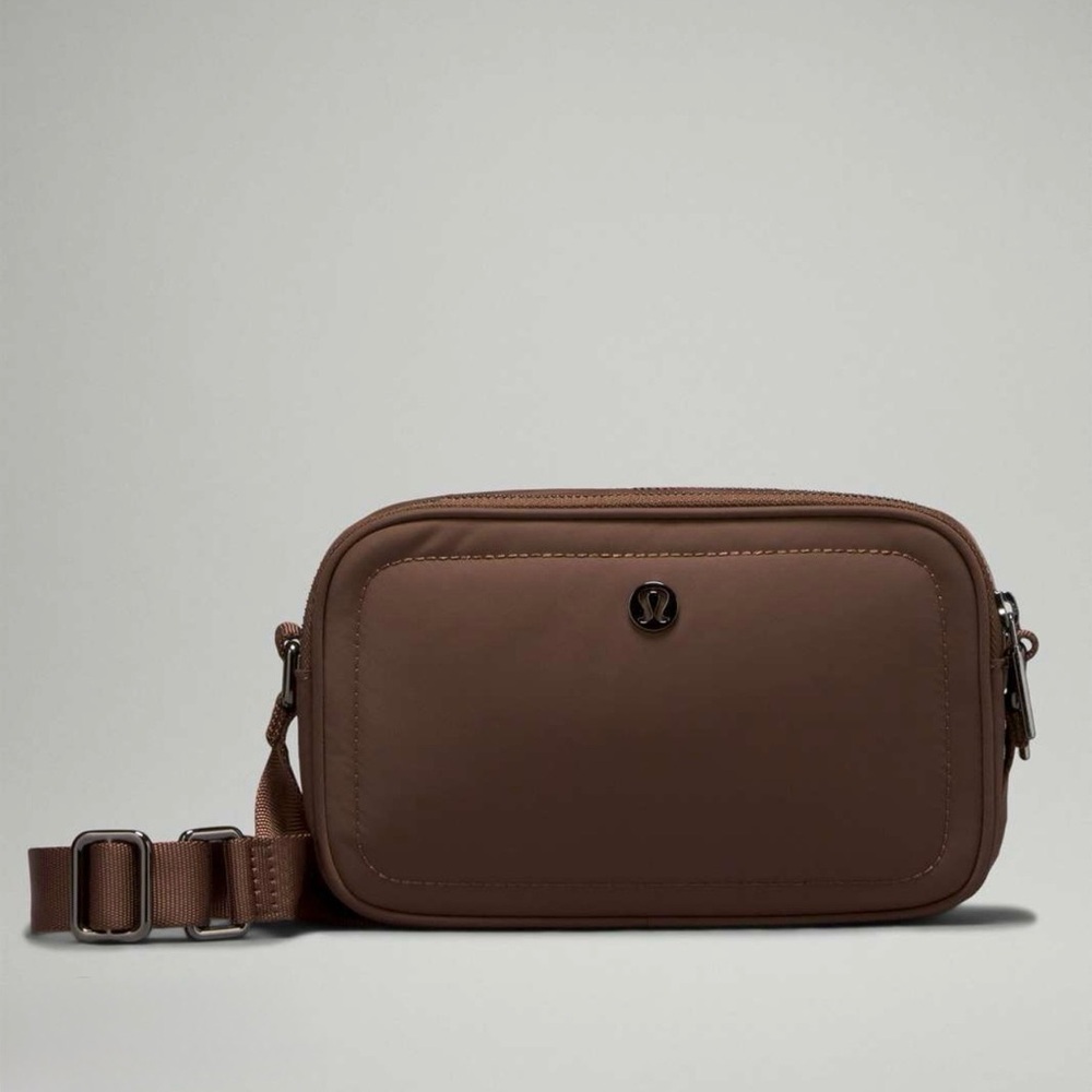 Lululemon Crossbody Camera Bag 2L